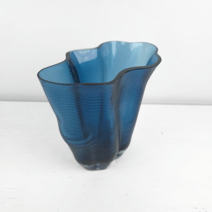 Carmen kolekcijos meninio stiklo vaza 25,5x23x14 cm
