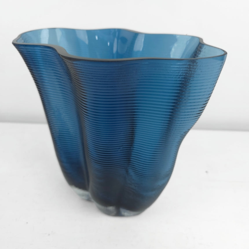 Carmen kolekcijos meninio stiklo vaza 25,5x23x14 cm