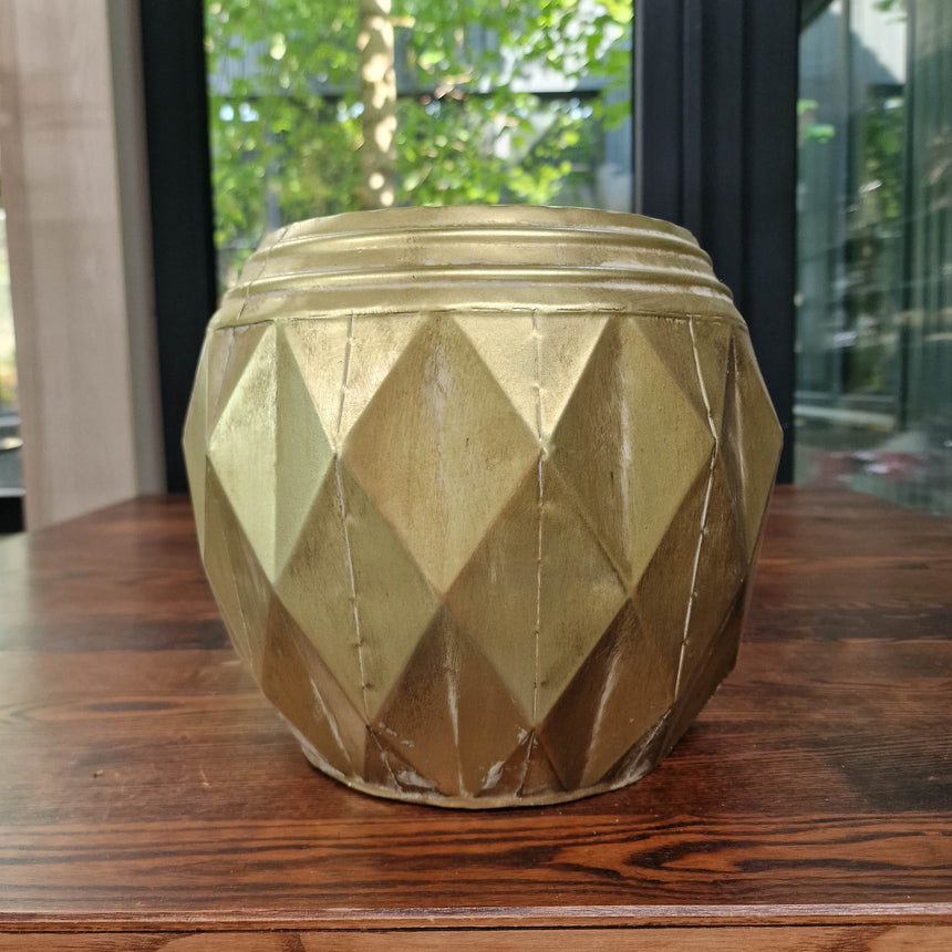 Auksinis geometrinis vazonas 25x25x23 cm