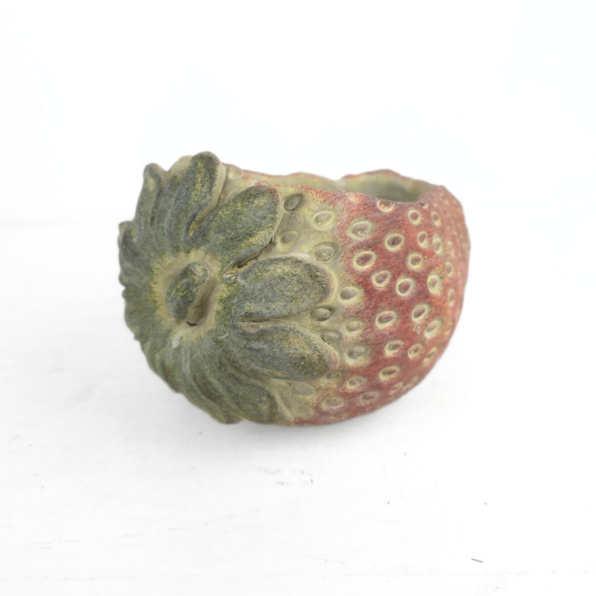 Dekoratyvinis betoninis vazonas Braškė 11x16,5x12 cm