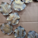 Dekoratyvinė metalinė sienos puošmena Lapų vainikas 66x66x5 cm