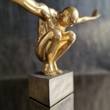 Dekoratyvinė skulptūra Atletas Gold 32,5x48,5x15 cm