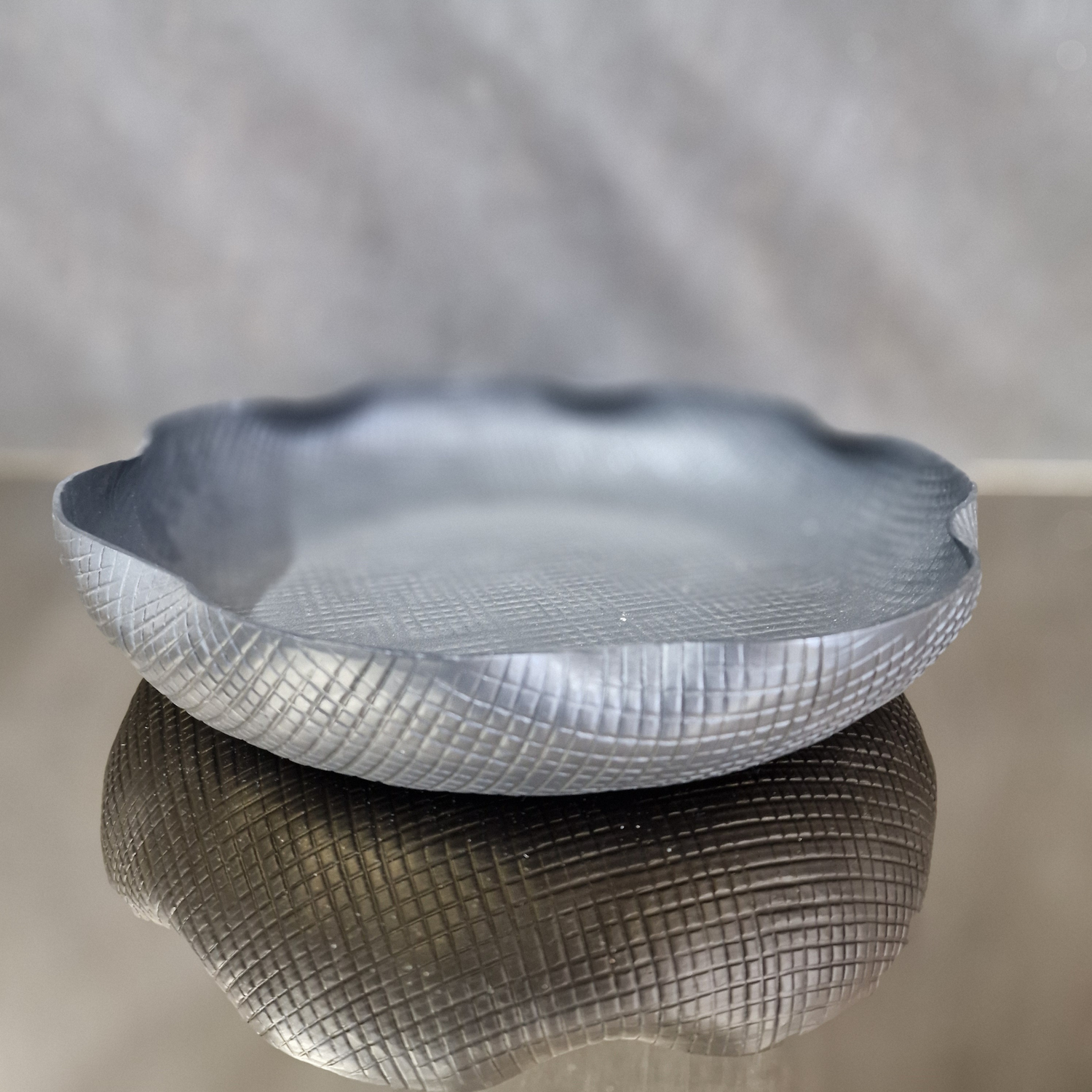 Nero kolekcijos metalo dubuo 30x30x6 cm
