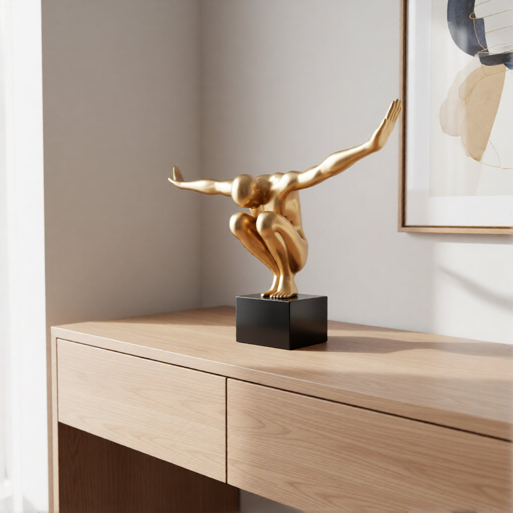 Dekoratyvinė skulptūra Atletas Gold 32,5x48,5x15 cm